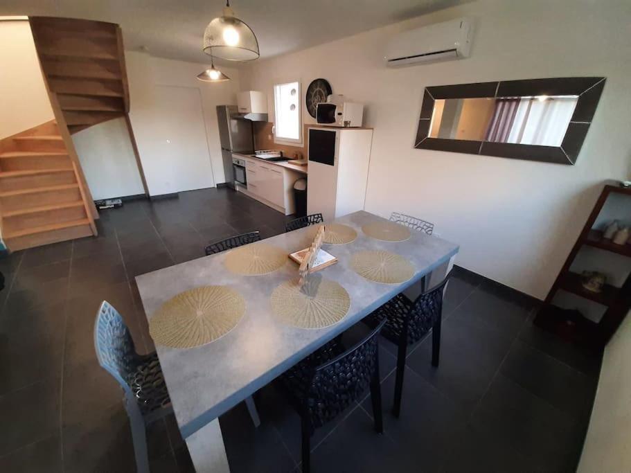 Maison Neuve Equipee Holiday home *